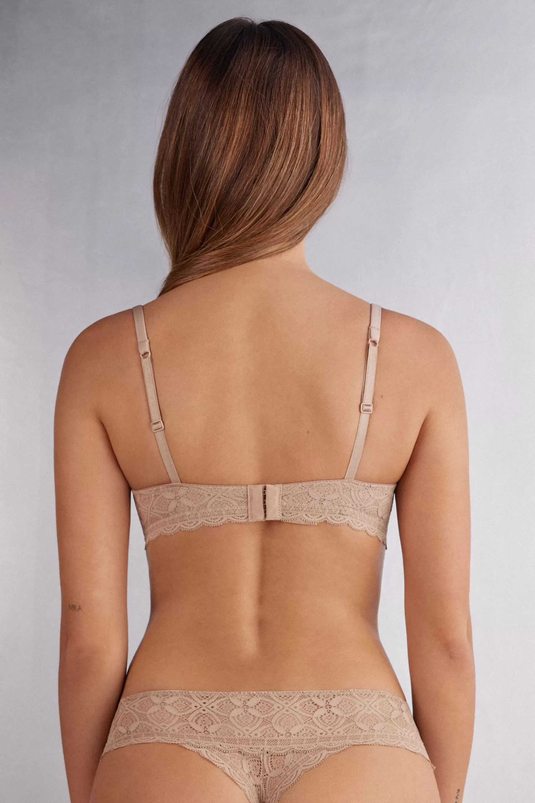 Intimissimi Med Vaddering | Med Bygel^Balconettebehå i spets Claudia