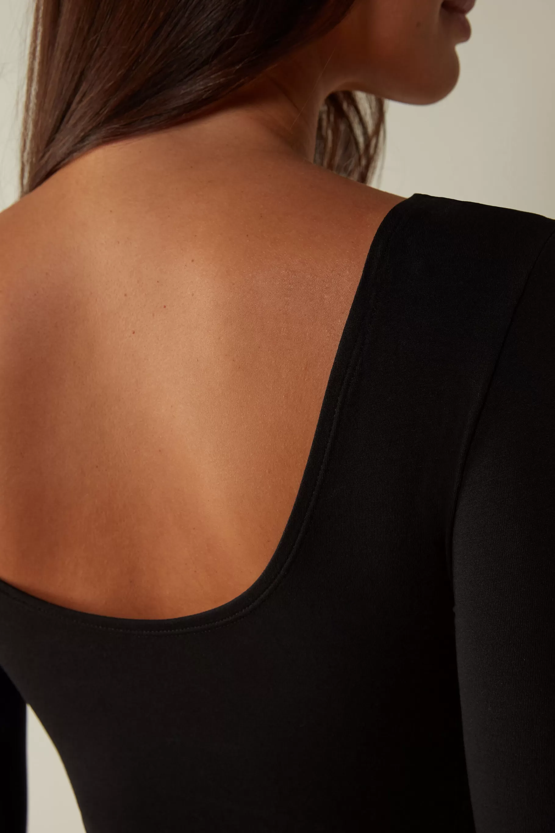 Intimissimi Body^Body i modal med lång ärm och båtringning