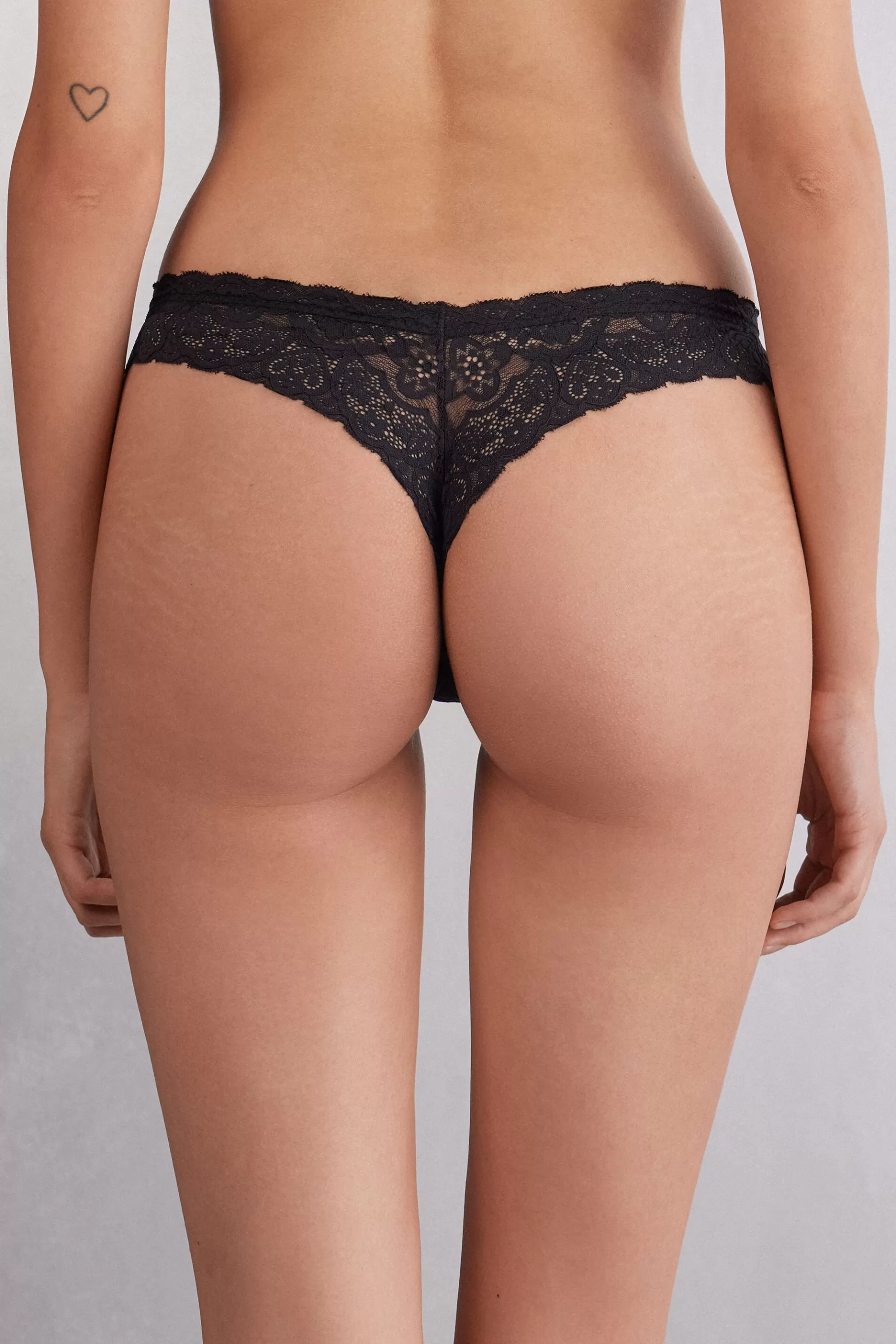 Intimissimi Brazilian^Brazilian trosor i 80-talsstil i spets