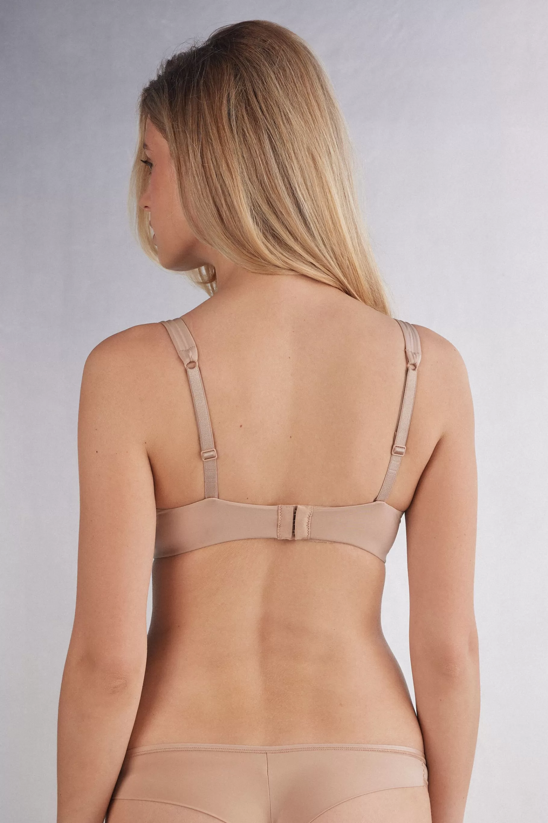 Intimissimi Utan Vaddering | Balconette^Greta balconettebehå i mikrofiber Ultralight