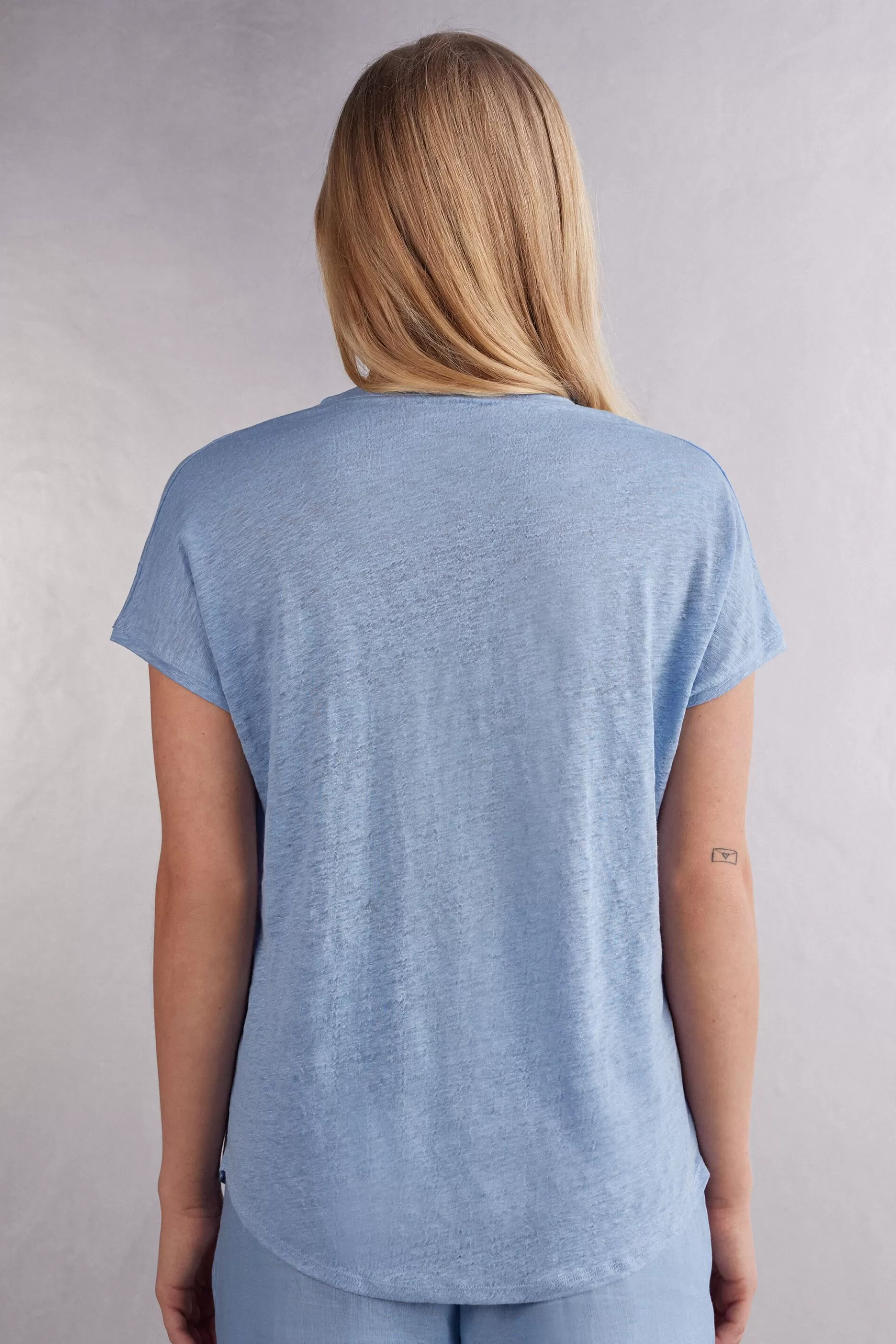Intimissimi T-shirt^Kortärmad linnetröja med V-ringning