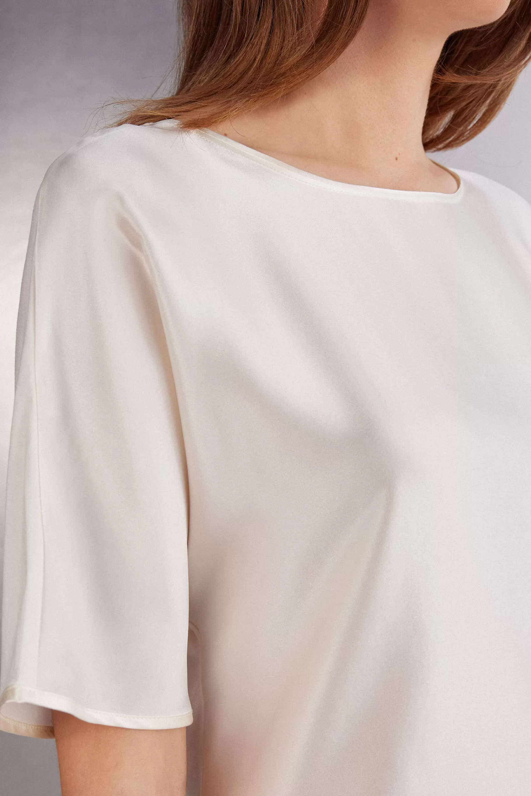 Intimissimi T-shirt^Kortärmad topp i modal och silke