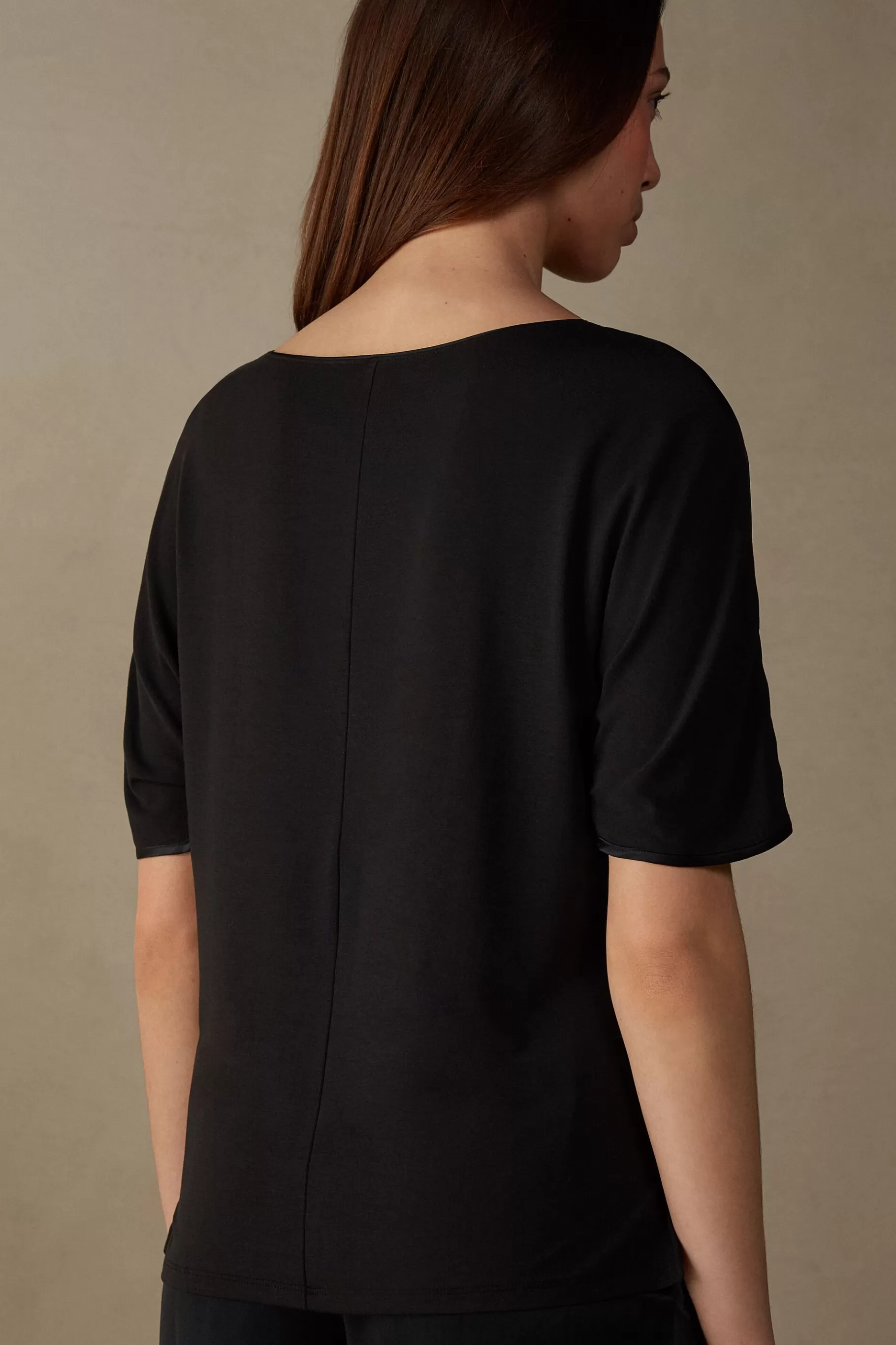 Intimissimi T-shirt^Kortärmad topp i modal och silke