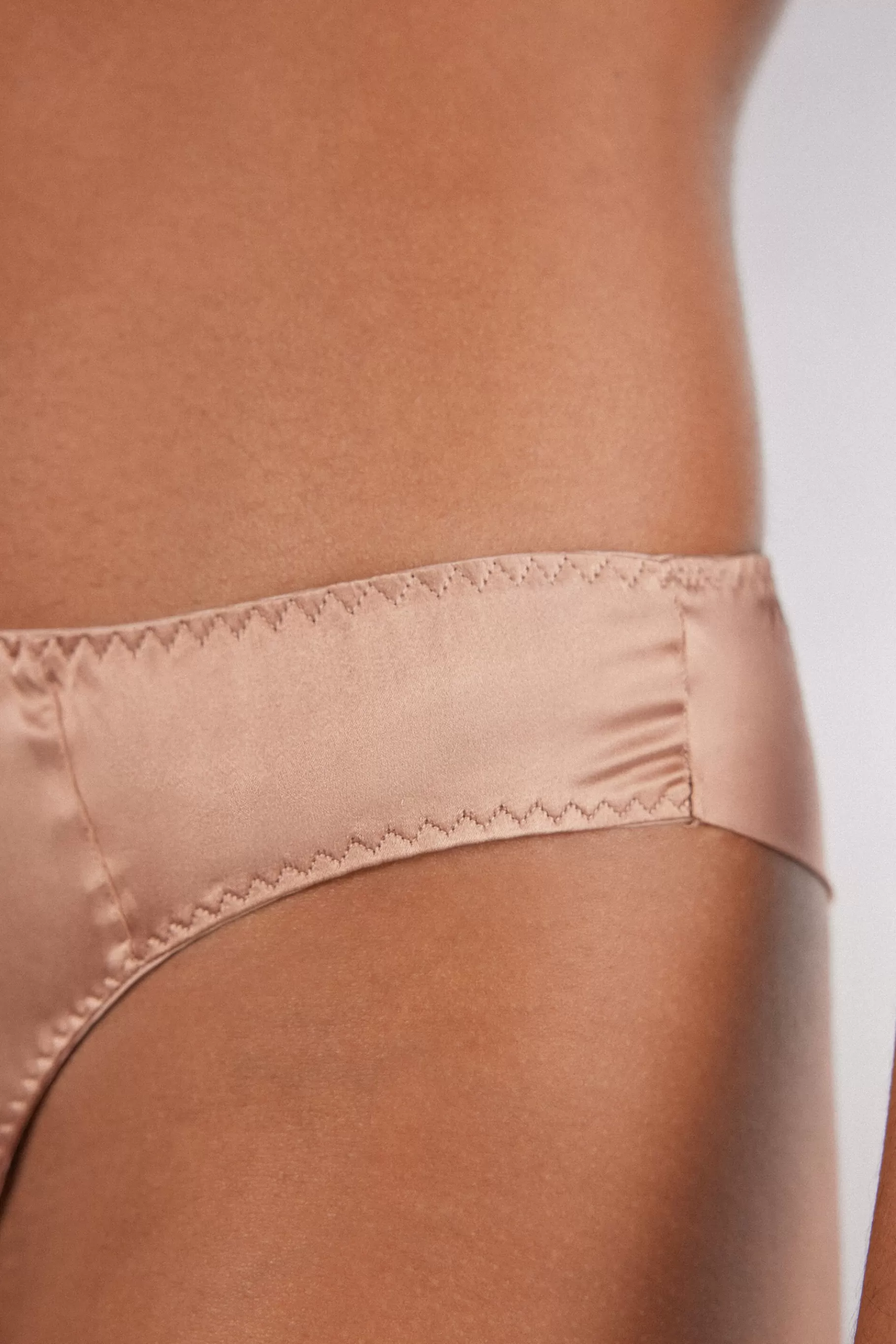 Intimissimi Brazilian^Sidentrosor i Brazilian-modell