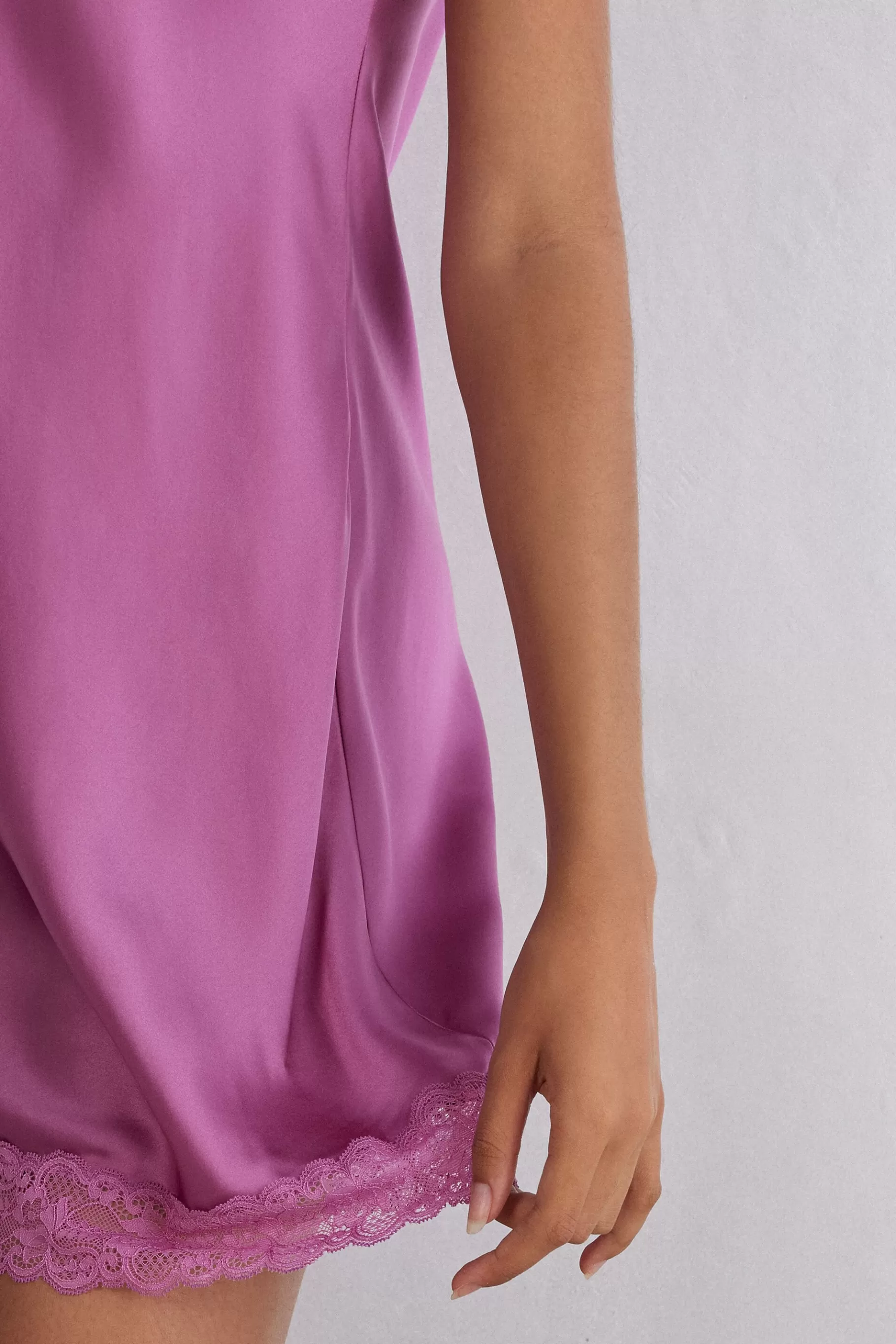 Intimissimi Nattlinnen / Babydoll^Silk Slip med spetsdetalj