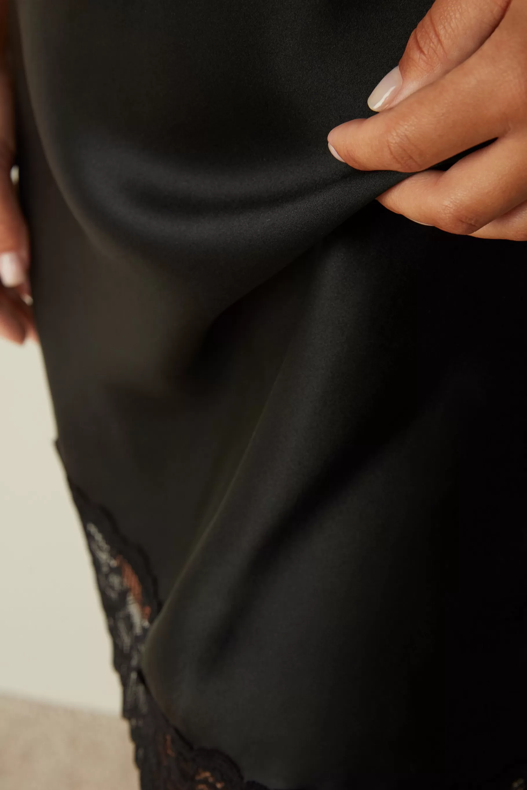 Intimissimi Nattlinnen / Babydoll^Silk Slip med spetsdetalj
