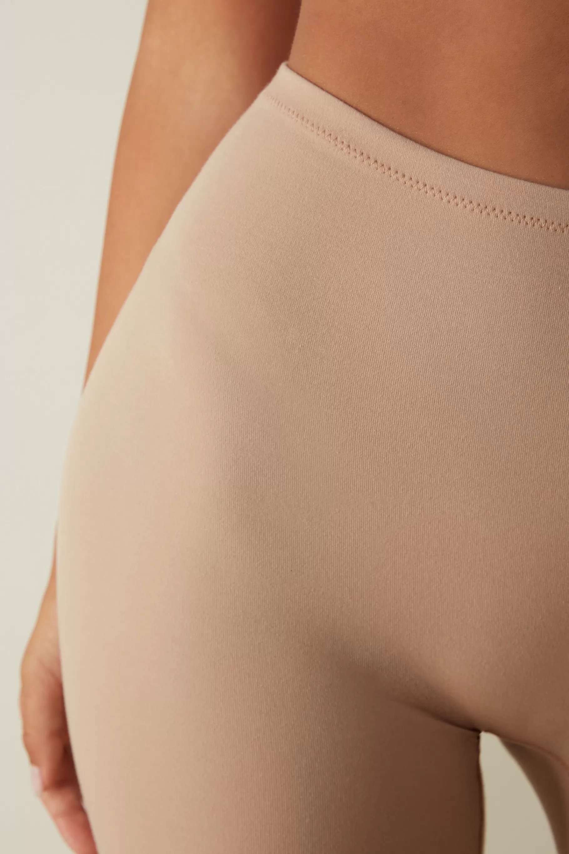 Intimissimi Boxer / Hipster^Sömfria shorts i bomull med råskuren kant