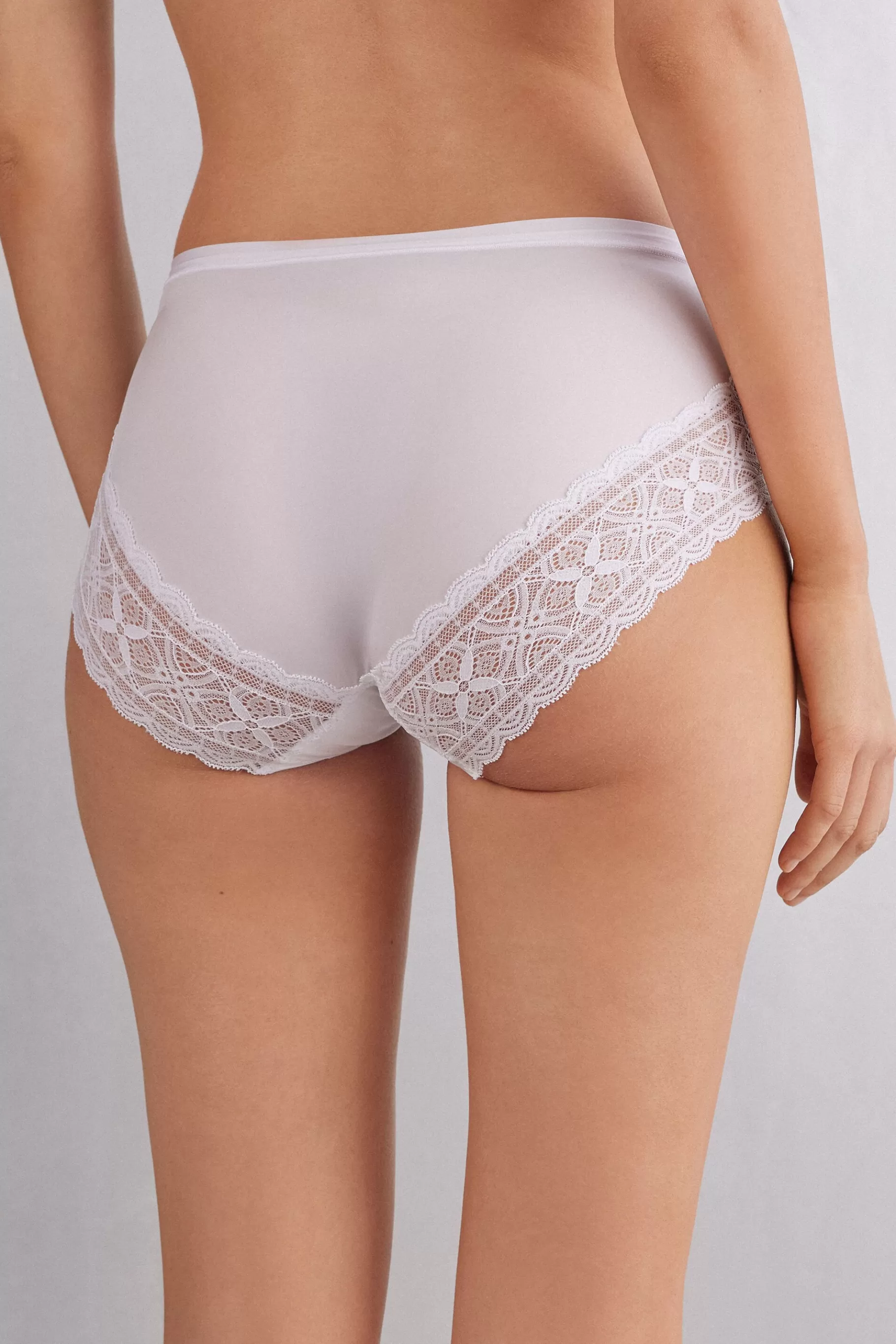 Intimissimi Hög Midja | Boxer / Hipster^Trosor med hög midja i mikrofiber Ultralight och spets