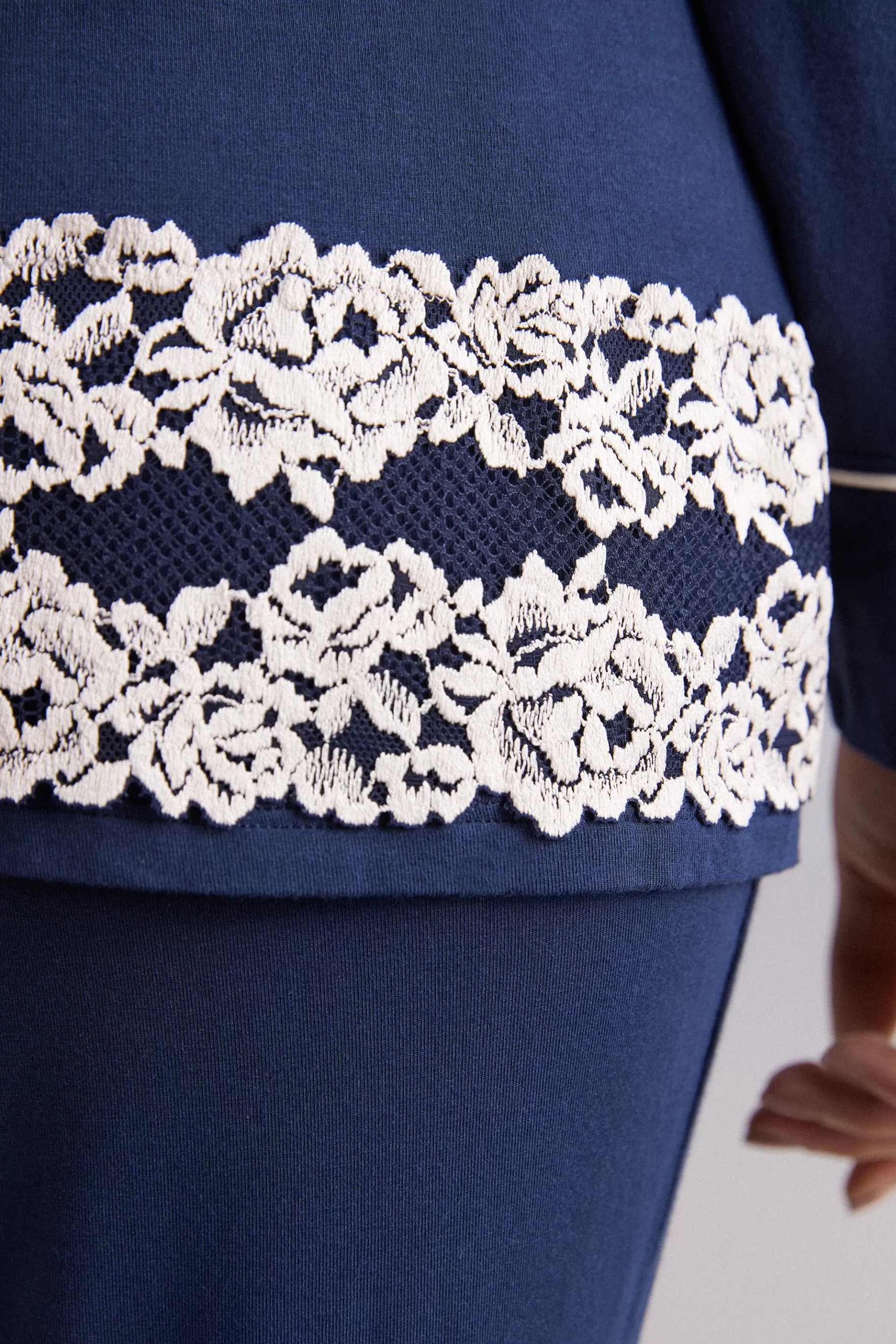 Intimissimi Pyjamas Mix & Match | Pyjamas Med Långbyxor^Tröja i modal med öppning fram Pretty Flowers