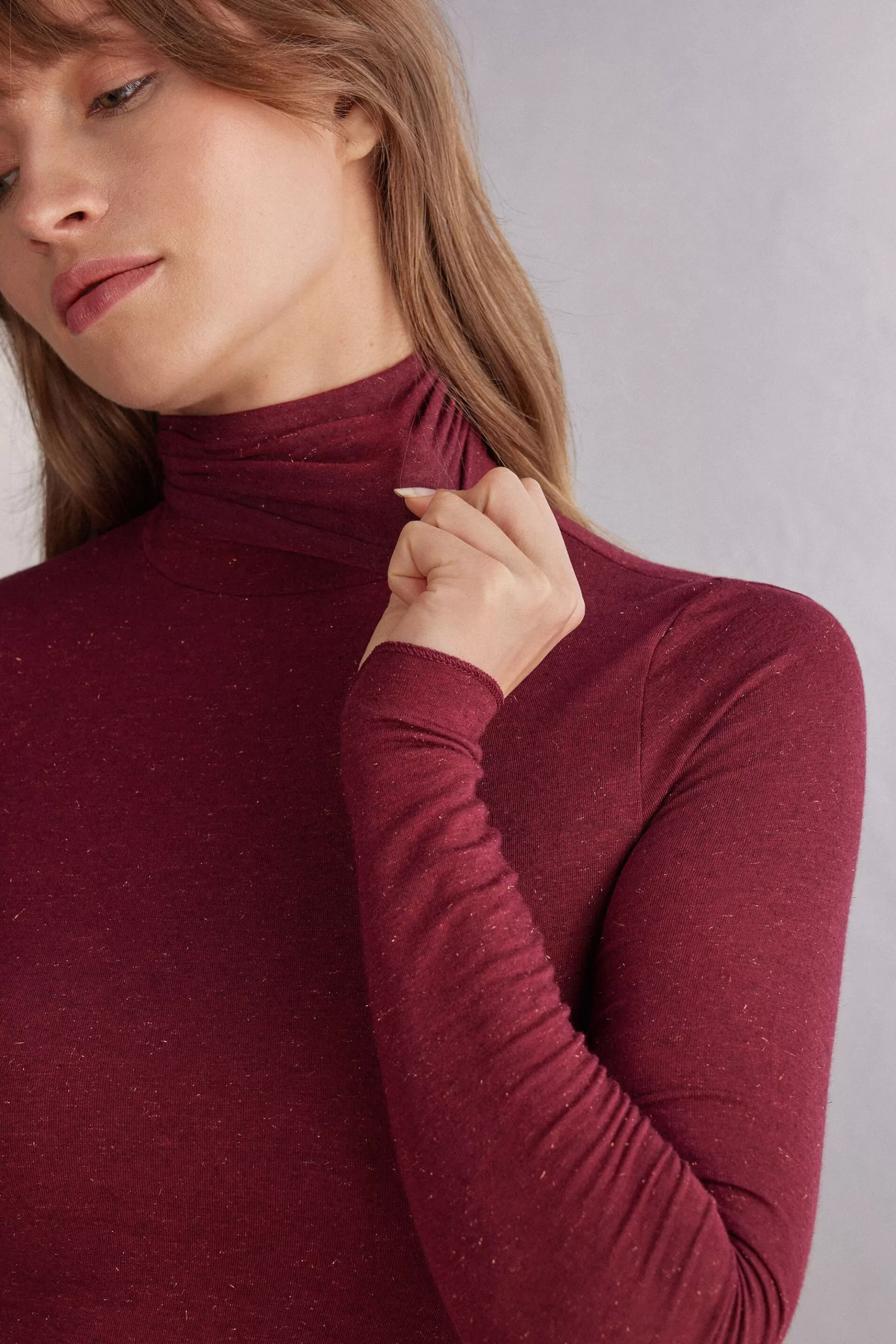 Intimissimi Långärmat^Tröja med hög krage i tunn modal och kashmir
