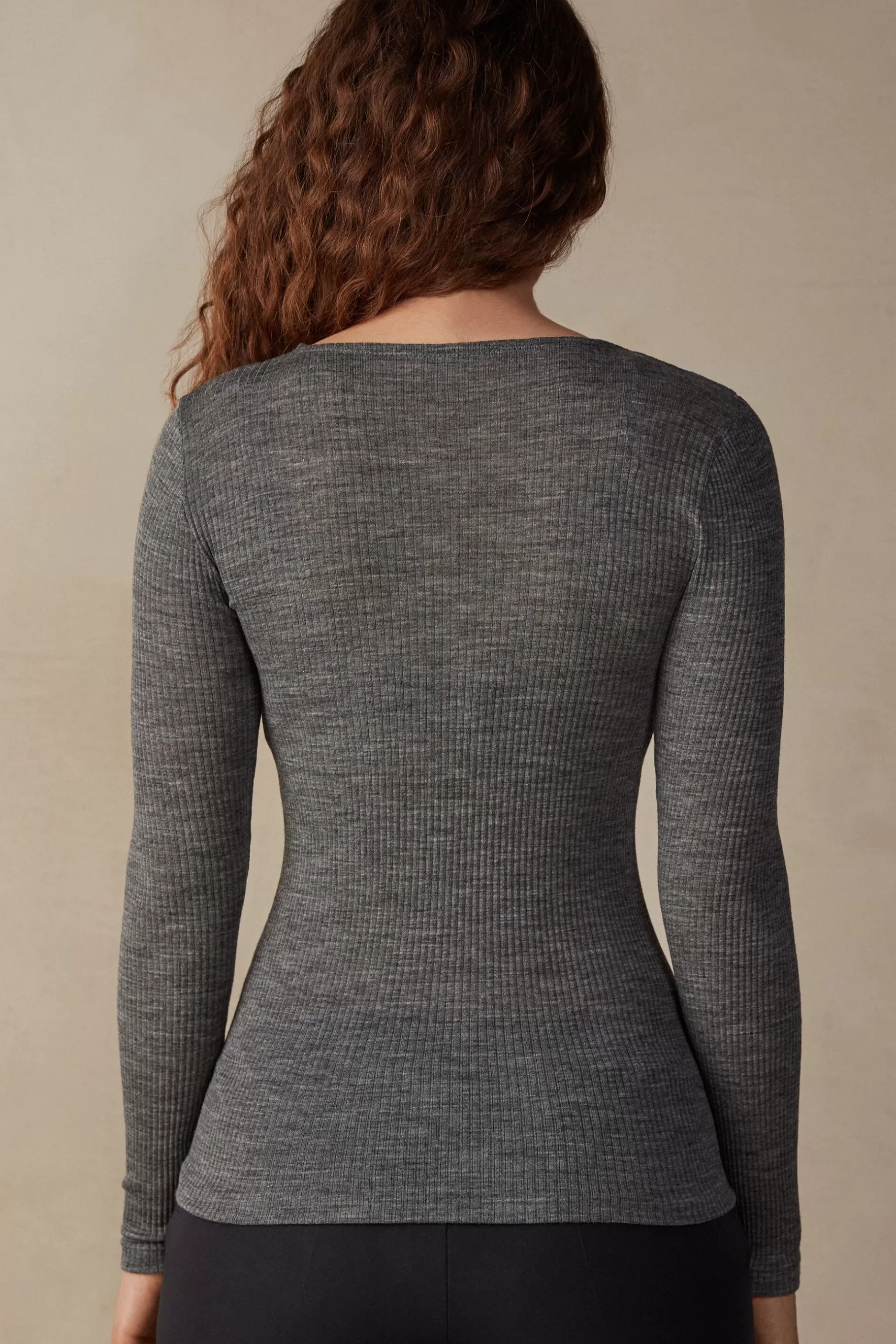 Intimissimi Långärmat^Tröja med lång ärm och vid hals i ull och siden