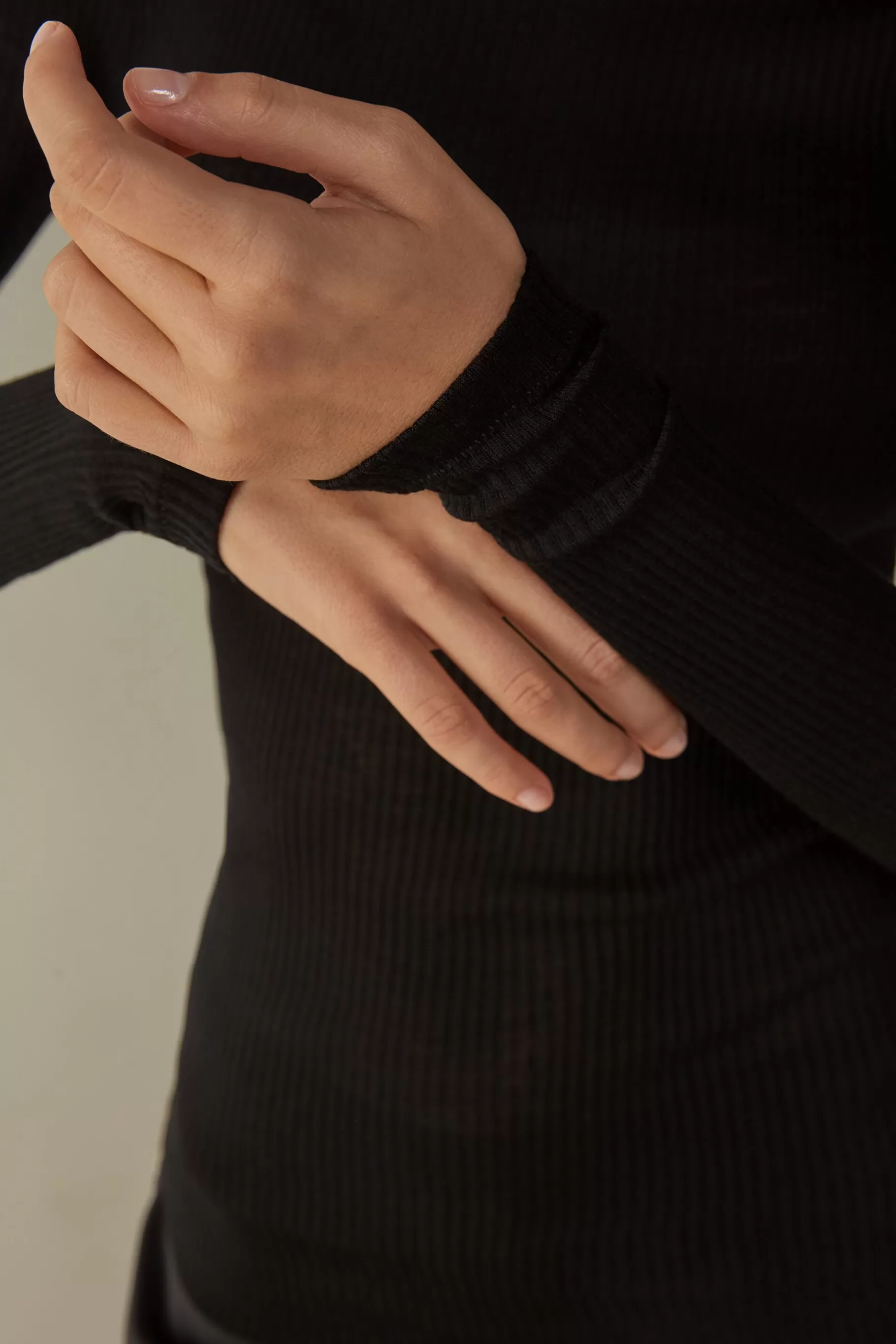 Intimissimi Långärmat^Tubular topp med lång ärm och hög hals i ull och siden