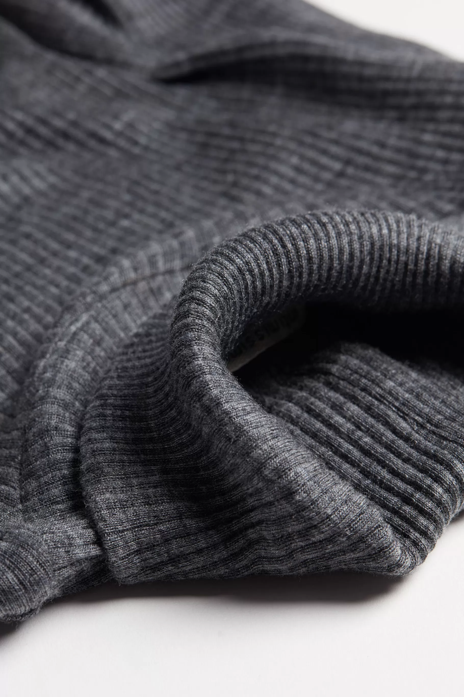 Intimissimi Långärmat^Tubular topp med lång ärm och hög hals i ull och siden