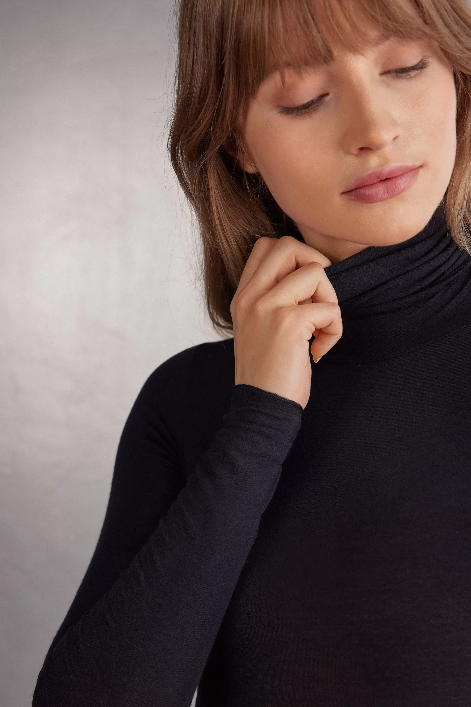 Intimissimi Body^Ultralight body med hög hals i modal med kashmir