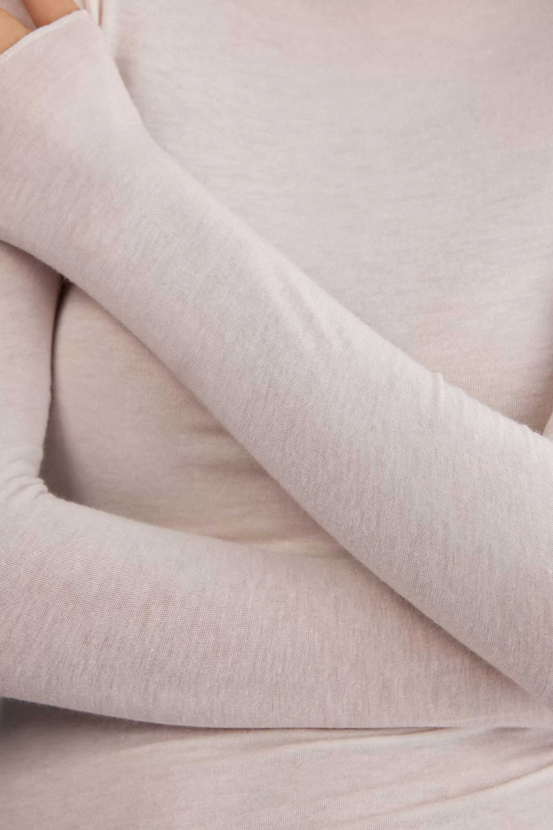 Intimissimi Långärmat^Ultralight topp med hög hals i modalkashmir